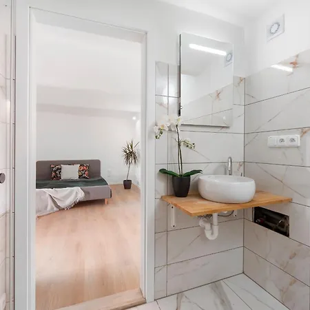 Retreat House Apartment