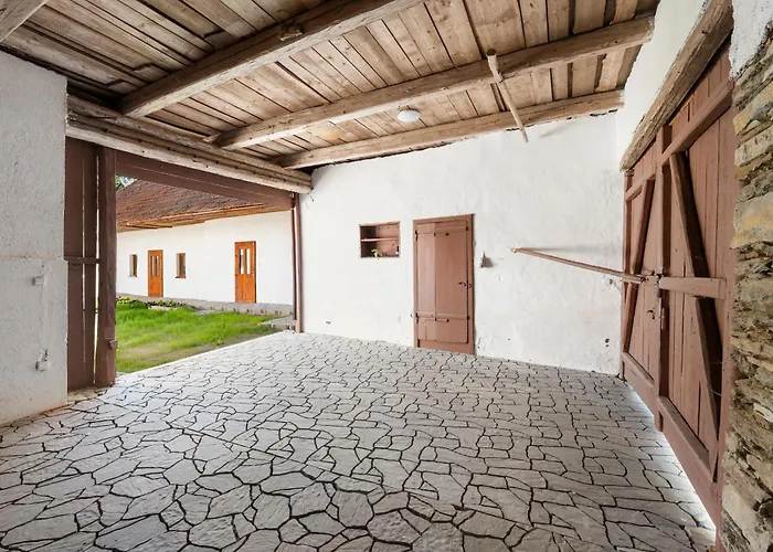 Retreat House Apartamento Ustup
