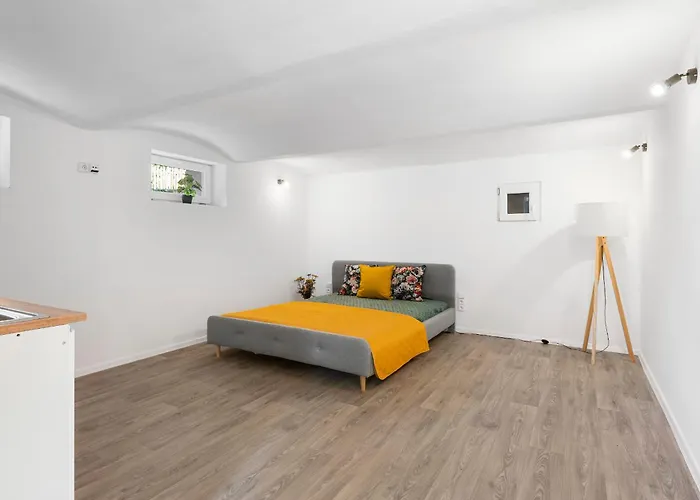 Retreat House Apartamento Ustup